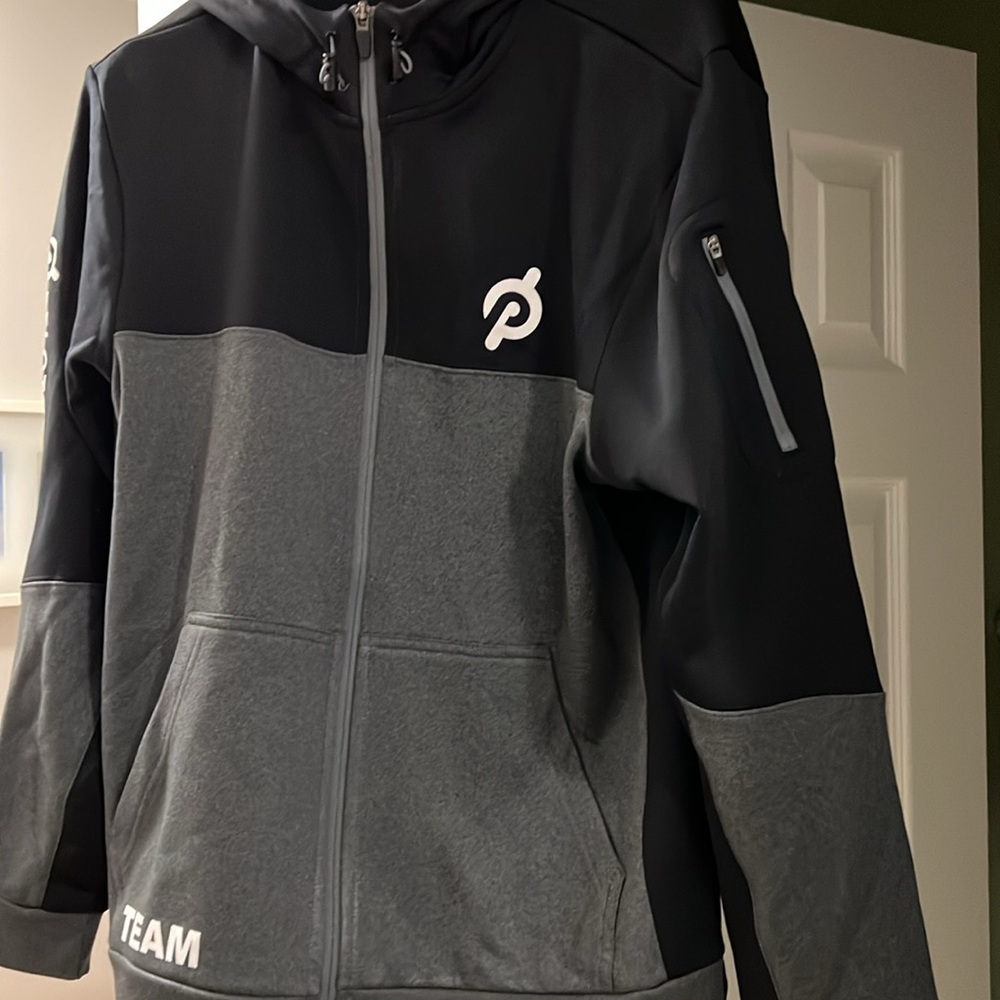 Peloton Team Jacket hooded, size Medium